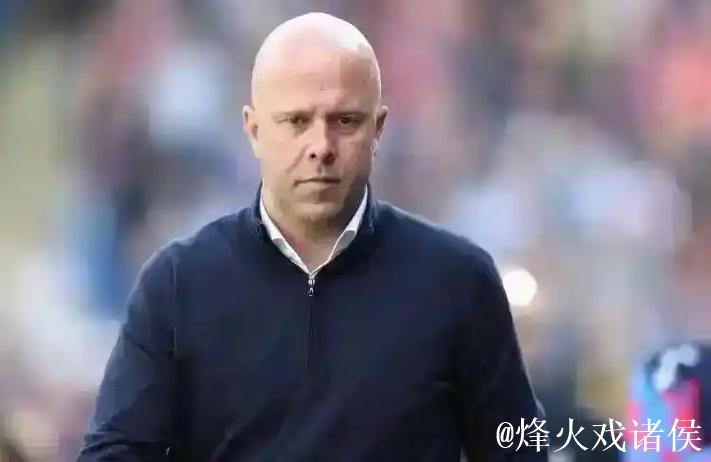 吉米凯斯建议斯洛特恢复优势体系，萨拉赫处于两难的境地